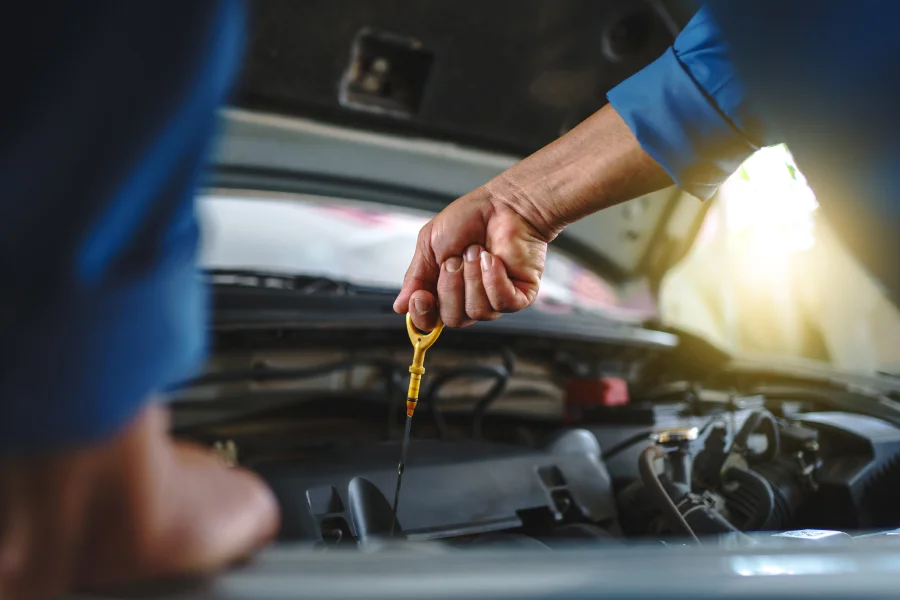 Signs Your Car Needs a Transmission Oil Change Soon in Van Nuys, CA Signs Your Car Needs a Transmission Oil Change Soon in Van Nuys, CA